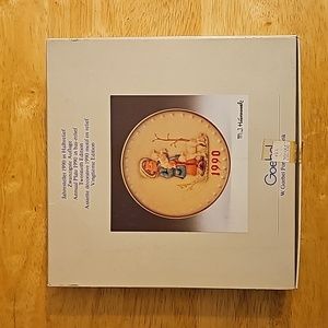 Jahresteller 1990 in Halbrelief Farm Boy 7 1/2 inches by GoebelAnnual Pl…